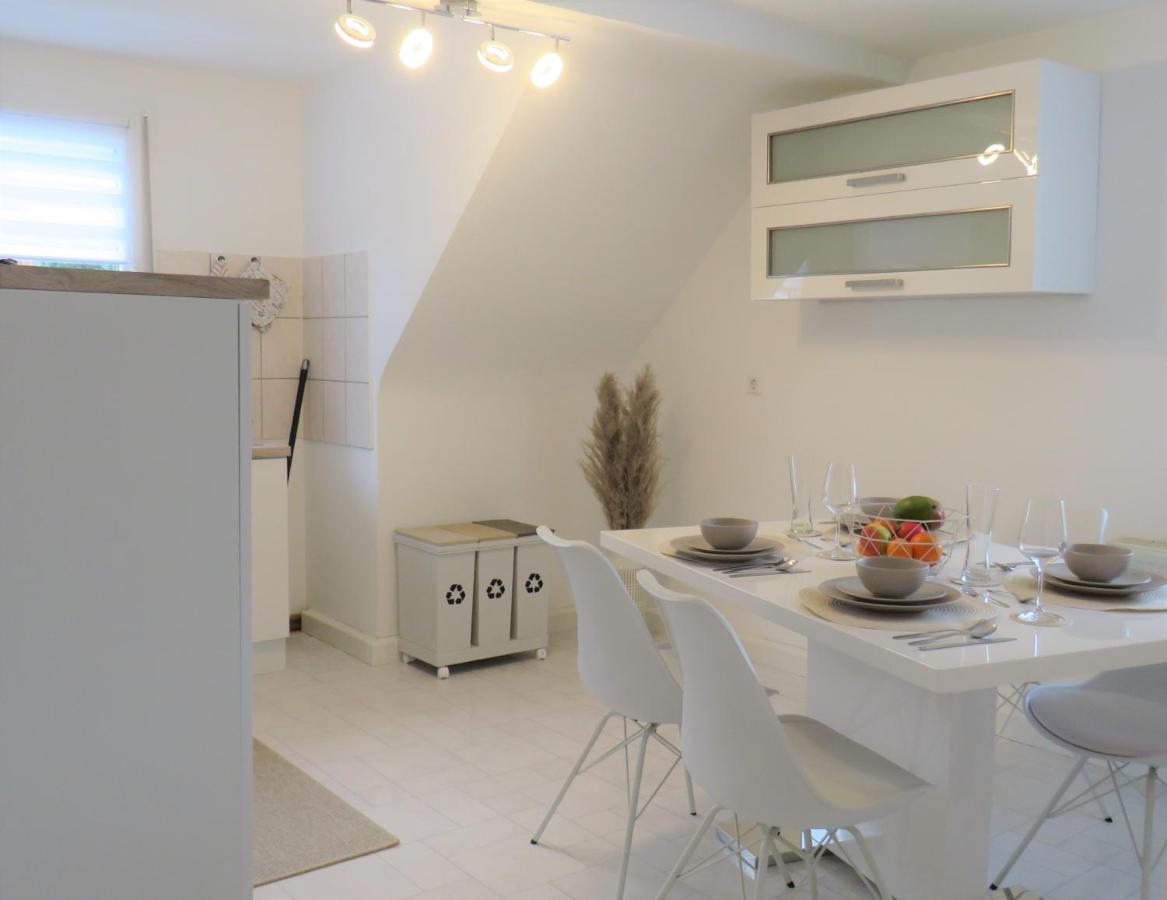 Alte Schule, Ferien- Und Monteurwohnung Gernsbach Esterno foto